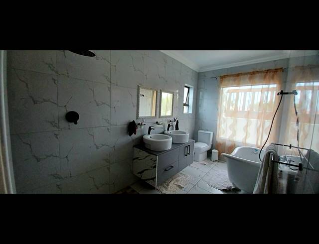 5 BEDROOM HOUSE FOR SALE IN SUNAIR PARK